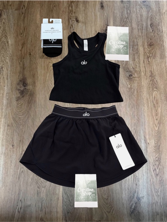 ALO Yoga Dresses & Skirts - ALO Yoga Black Flared Match Point Tennis Skirt